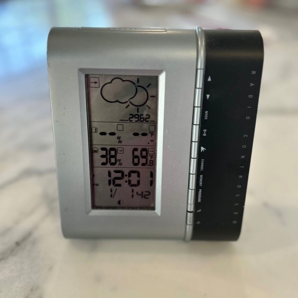 Radio Shack Wireless Weather Forecaster 63-1090